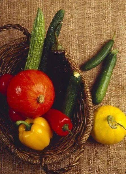 花花吃瓜故事,揭秘娱乐圈背后的秘密风云