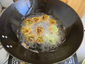 角瓜怎么炸着吃,家常炸角瓜的烹饪技巧与风味呈现